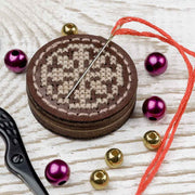 Magnetic Needle Holder Making Kit by Wonderland Crafts FLTL-042